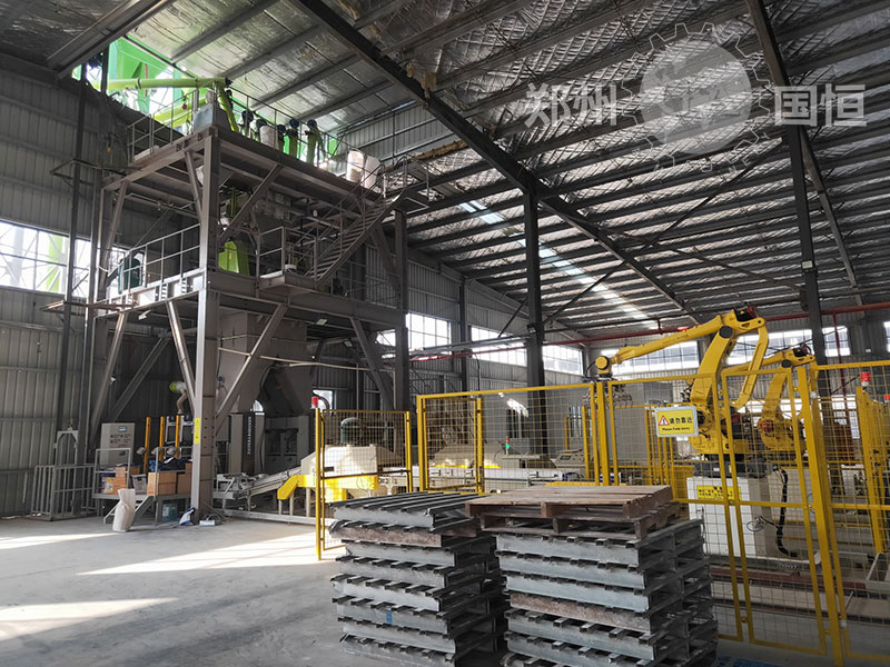 河南新鄉(xiāng)-全自動(dòng)膩?zhàn)臃凵a(chǎn)線